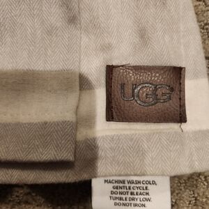 UGG Cotton Shower curtain in Cream and Tan